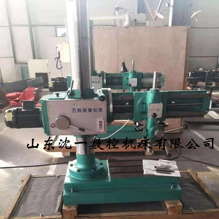 Z3135萬(wàn)向搖臂鉆床